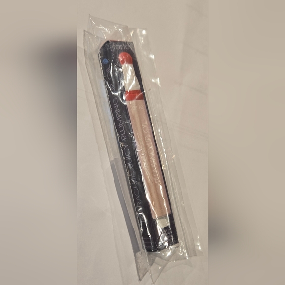 Tarte Maracuja Juicy Plumping Lip Oil - Picture 3 of 4